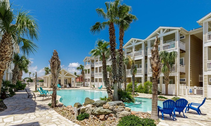Corpus Christi House | Monthly Rates for 3 Bedroom | Pool | Blocks from the Beach | Optional ATV