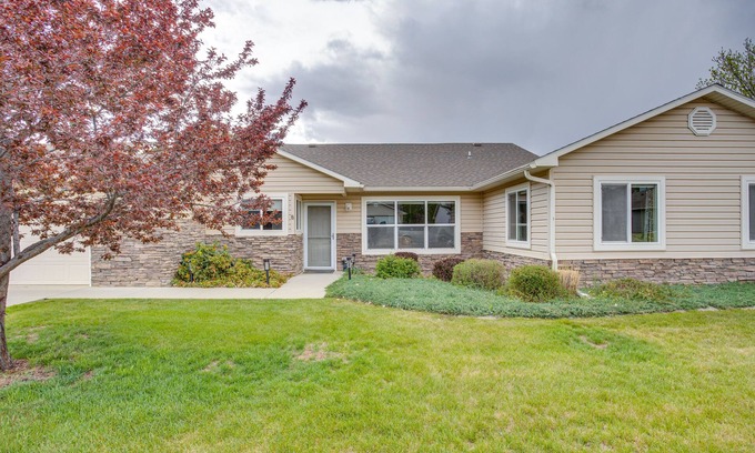 Montrose House | Montrose Townhome 13 Mi to Black Canyon Nat’l Park