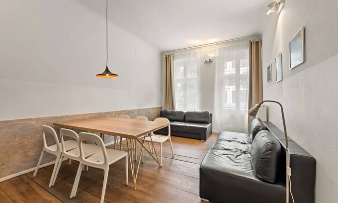 Friedrichshain Apartment | Mooeve 5 apartment in Berlin