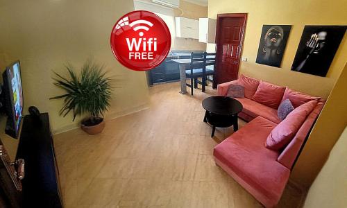 Sakkala Apartment | MOON - Apartment with swimming pool and BBQ terrace in CENTER CITY HRG
