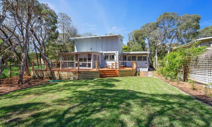 Rye House | Moonah Cottage Rye by Ready Set Stay - BYO LINEN & TOWELS
