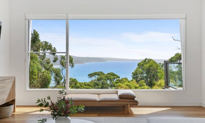 Lorne House | Moonraker - Stunning Views, Brand New Contemporary Beach Home