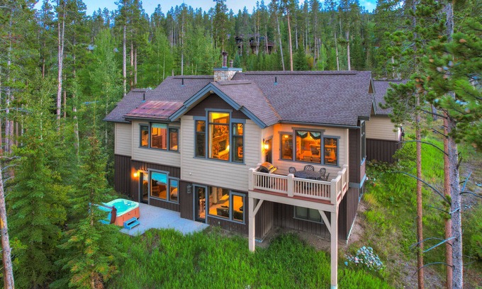 The Highlands House | Moose Crossing-Luxury Amenities-Peaceful Location-Mountain Views-Great Rates
