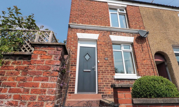 Driffield Cottage | MOOT COTTAGE, family friendly, character holiday cottage in Driffield