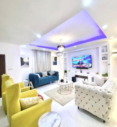 Abuja House | Morak Homes - Luxury 4 bed home with PS5, 24hrs electricity, Super fast Wifi, Snooker, Games room - in a secured estate