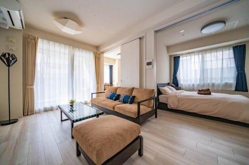 Chuo-ku Apartment | Morganite