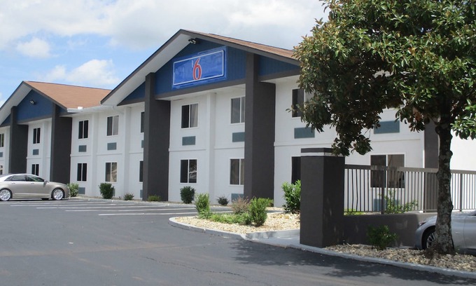 Graysville Hotel | Motel 6 Chattanooga, TN - Airport