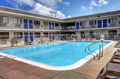 Slidell Hotel | Motel 6-Slidell, LA - New Orleans