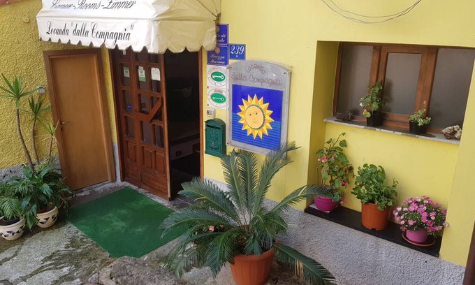Riomaggiore House | Motel ∙ 8 guests