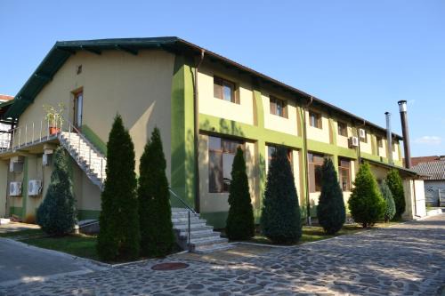 Curtea De Arges Hotel | Motel Mesterul Manole