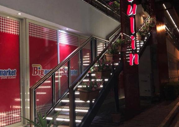 Tirana Hotel | Moulin Bleu
