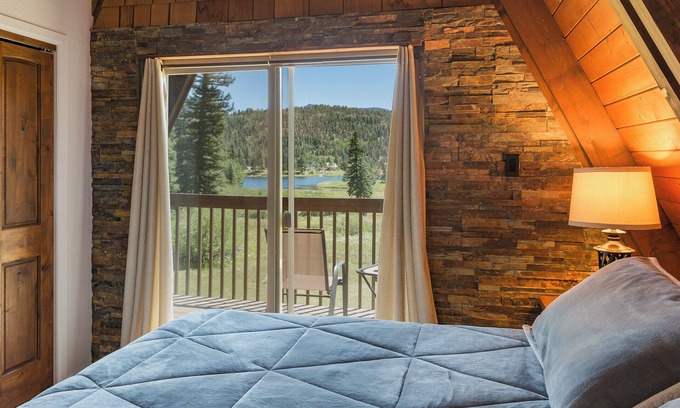 Columbine Lake Cabin | Mountain Cabin - Lake Views - Hot Tub - Minutes to Purgatory Resort