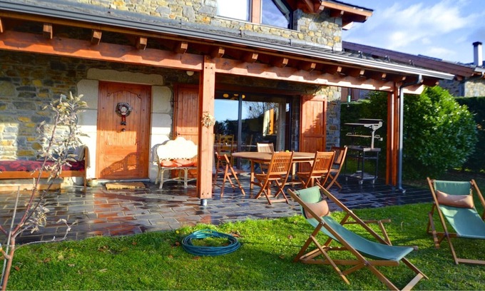 Palau-de-Cerdagne Ski Chalet | Mountain chalet with wonderful views by Hello Homes Cerdanya