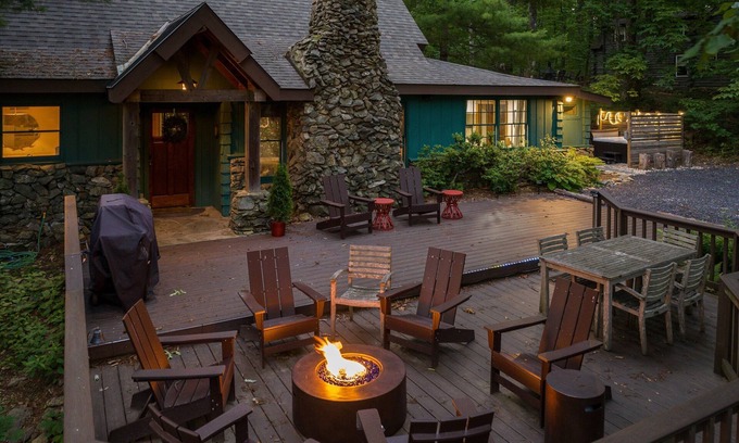 Laurel Ridge Cottage | Mountain Mindset: Pup Friendly + Trail