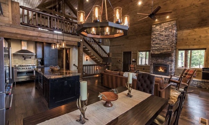 Duck Creek Village Cabin | Mountain Top Luxury Retreat - Elegant Cabin Near Zion and Bryce