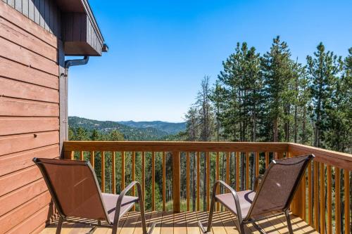 Evergreen House | Mountain View Apartment Near Downtown & Trails