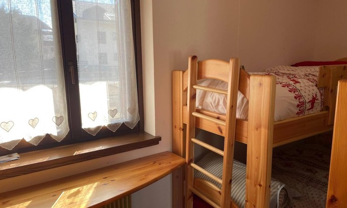 Valdidentro Apartment | MOUNTAIN VIEW HOUSE, WITHIN WALKING DISTANCE OF BORMIO, LIVIGNO AND SKI LIFTS, WITH GIARDI