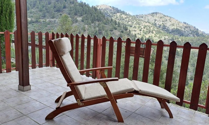 Nicosia House | Mountain view Ioannis Ylation Saranti