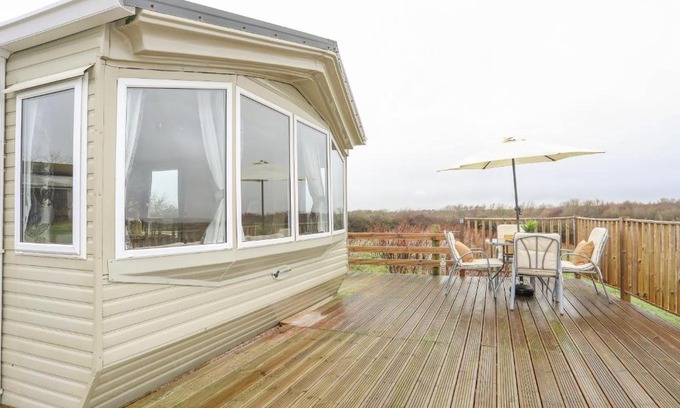 Caergeiliog House | Mountain View Lodge