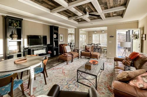 Ruidoso House | Mountain View Lodge