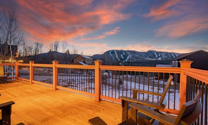 Sunday River Area Cabin | Mountain Views*Sunday River 1.5 mi*Hot Tub