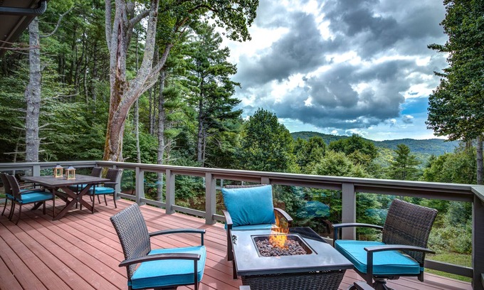 Blowing Rock House | ☆ Mountain Views with Hot Tub, Fire Table, Game Room, Located in Blowing Rock