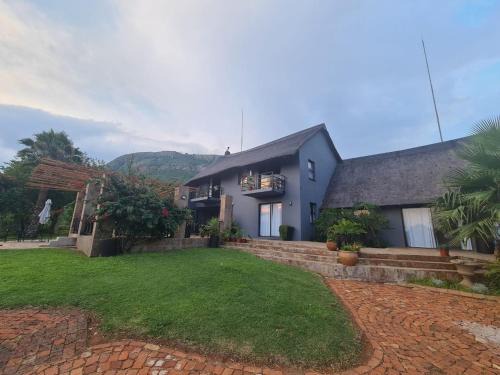 Hartbeespoort Villa | Mountain Villa House
