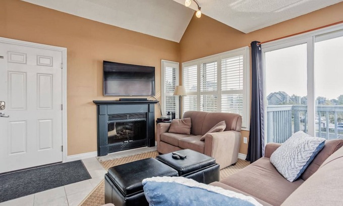 Craigleith Apartment | Mountainside - 2 bed, 2 bath with laundry (79249)