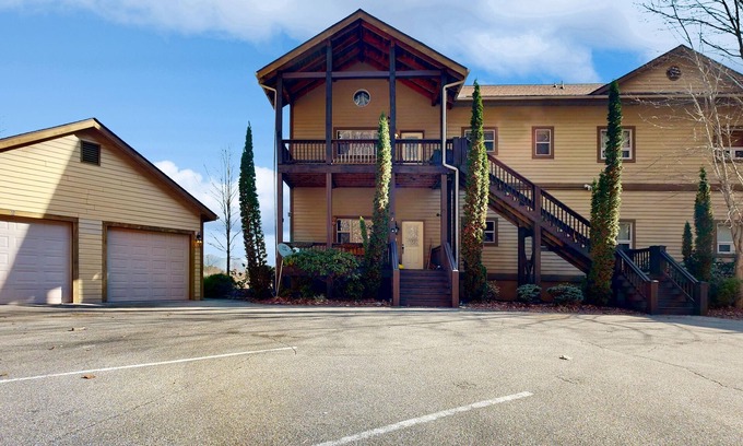 Whittier Condo | Mountainside condo with private balcony, washer/dryer, shared pool, sauna, & gym