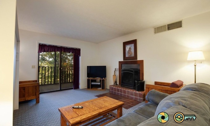 Basye Condo | Mountainside Retreat Condo (#1-202) | Ground-level | Quiet & secluded