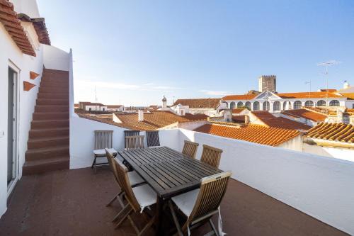 Moura Apartment | Moura Charm House by Soulplaces