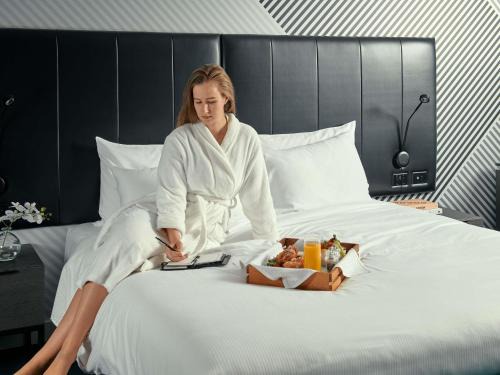 Docklands Hotel | Movenpick Hotel Melbourne On Spencer
