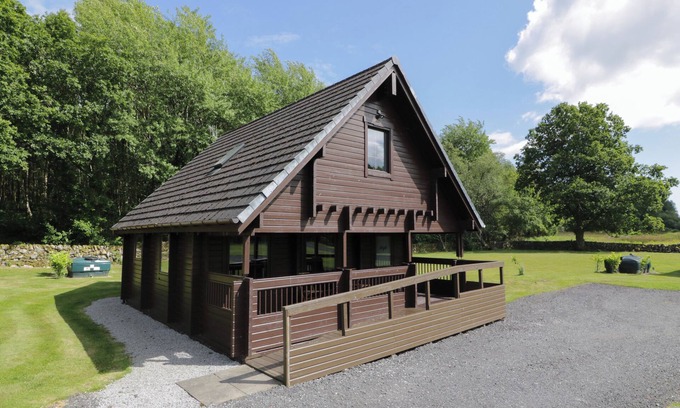 Dalbeattie Cottage | MOYLE LODGE, pet friendly, character holiday cottage in Dalbeattie
