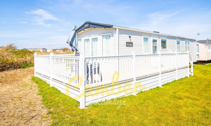 Camber House | MP753 - Camber Sands Holiday Park - Sleeps 6 - Modern caravan with large Decking - Quiet Location