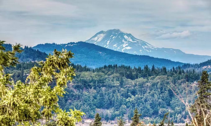 Hood River House | Mt. Adams View, Trails, River View, Pets OK, Walkable to Downtown