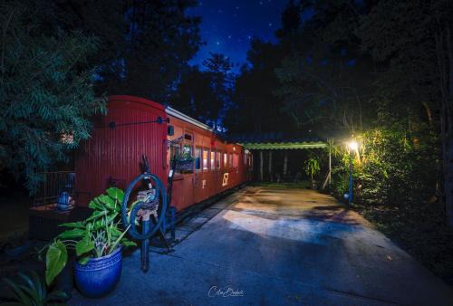 Mount Nebo House | Mt Nebo Railway Carriage and Chalet
