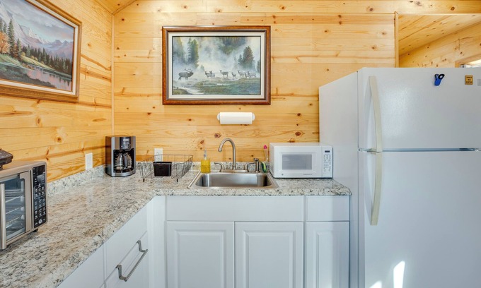Grand Junction Cabin | Mtn-View Haven: Walk to Whitewater Hill!