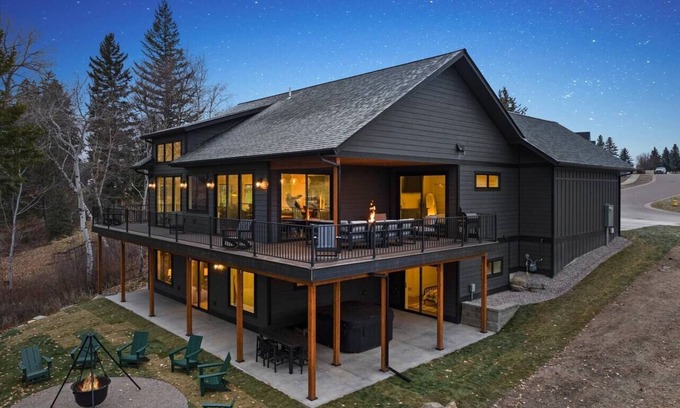 Columbia Falls Apartment | MTN View/On River w/Barrel Sauna & Hot Tub