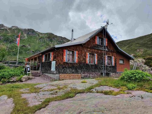 Quarten House | Murgseehütte