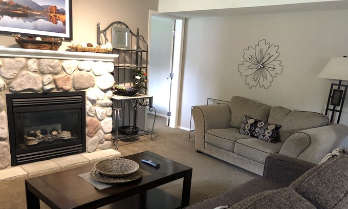 Langley Apartment | Murrayville Hideaway