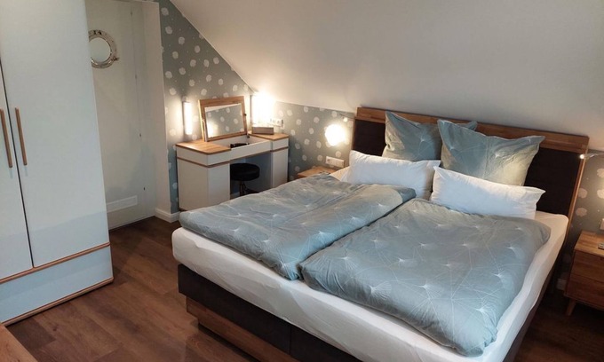 Tossens Cottage | Muschel-zimmer - Ferienzimmer Villa Küstenwind