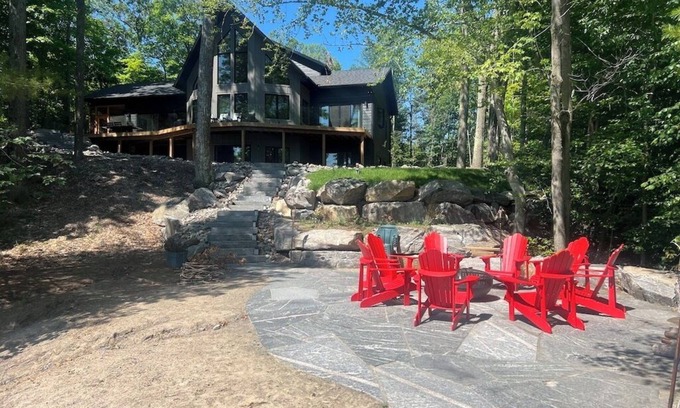 Muskoka Lakes Cottage | Muskoka Cottage - The Summer House. nBeautiful in summer and stunning in winter.