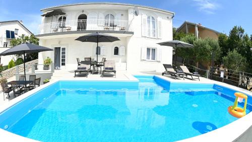 Klenovica Apartment | My Day House App1