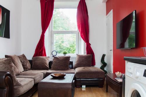 Marchmont Apartment | My Meadows, City Centre Apartment, Sunny&Spacious