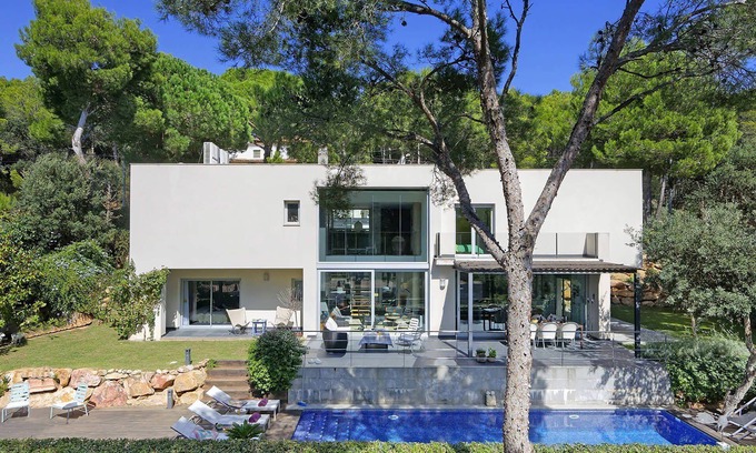 Tamariu Villa | My Rental Homes | Villa Luminosa with private pool and garden