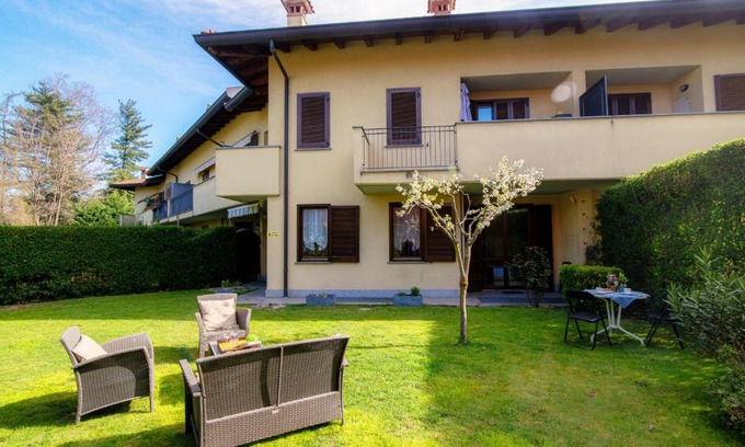 Cassina Rizzardi Apartment | My Sweet Garden - by MyHomeInComo