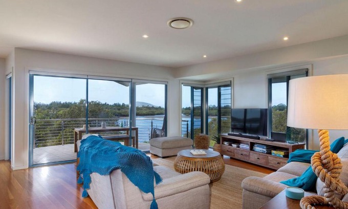 Tea Gardens House | Myall River Magic