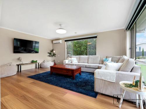 Surfside House | Myamba Sands, 150m to Beach