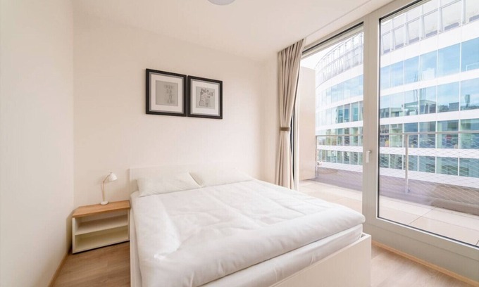 Smichov Apartment | MyMozart City Center Residence: Pearl Suite