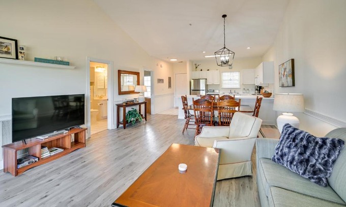 Central Myrtle Beach Apartment | Myrtle Beach Getaway on Golf Resort with Balcony!
